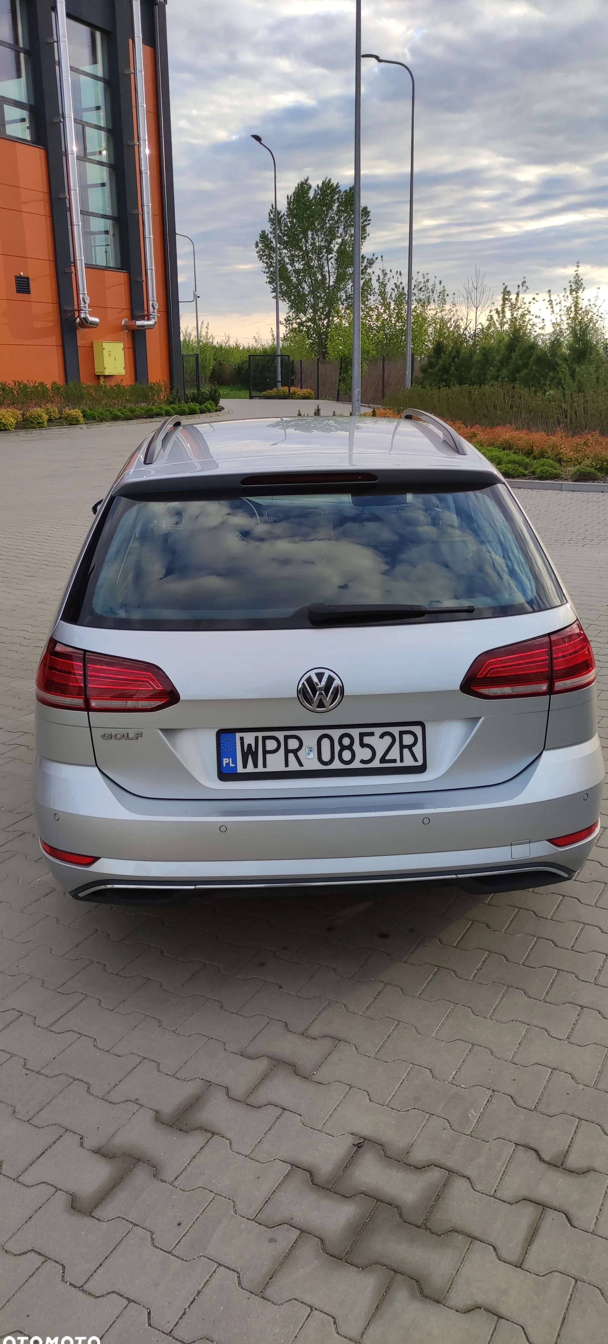 Volkswagen Golf cena 54900 przebieg: 195000, rok produkcji 2018 z Lębork małe 172